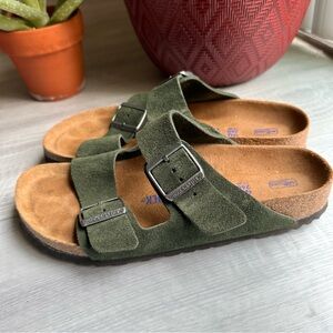 BIRKENSTOCK Arizona Soft Footbed Dark Green Suede Sandal Size 40 (US9-9.5)